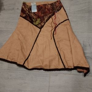 Young essence skirt xl